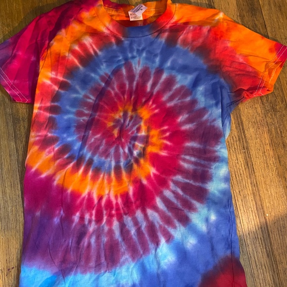 tie dye t-shirt. - Picture 1 of 2